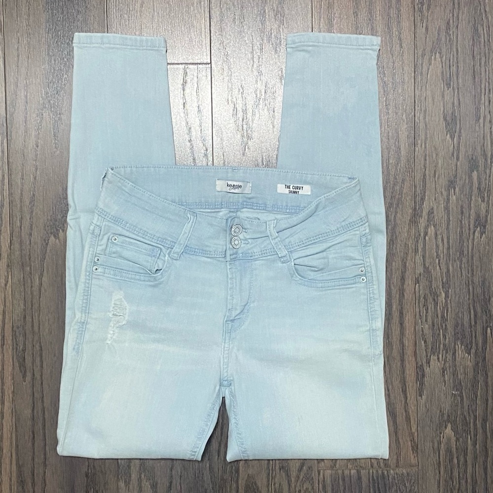 Kensie Light Wash Skinny Jeans